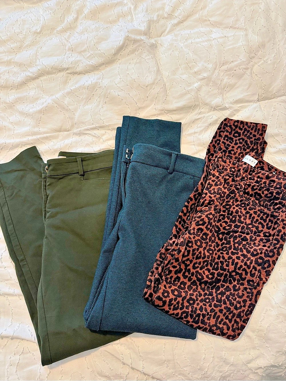 Loft Pants Bundle Waist 26 like new